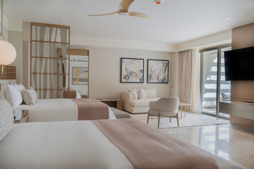 Grand Velas Boutique Hotel 30/104