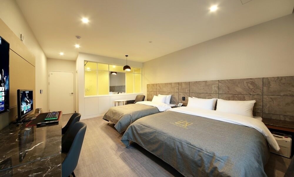 Premium, 1 Double and 1 Single Bed