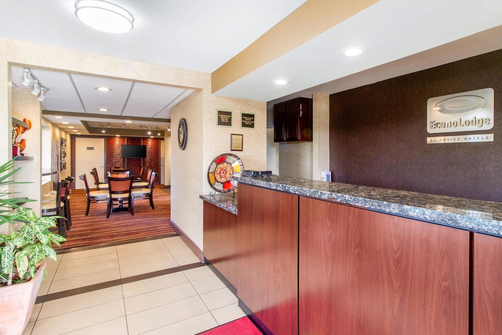 Econo Lodge Lenoir City 11/33