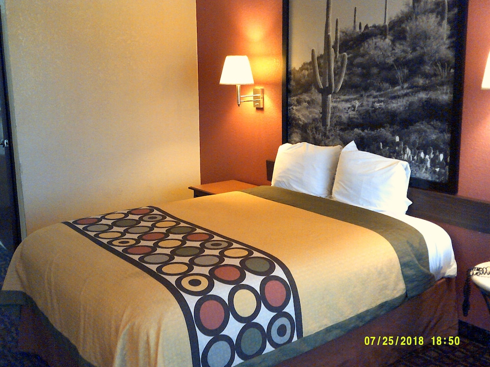 Super 8 By Wyndham Tucson Downtown Convention Center 7/22