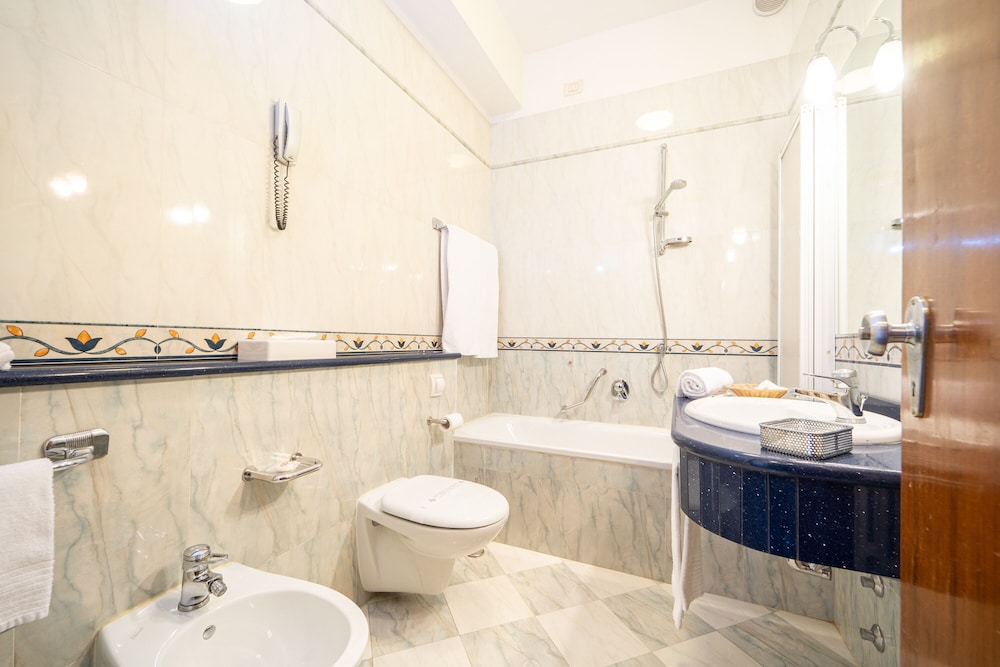 Hotel Ariston Molino Buja 30/32