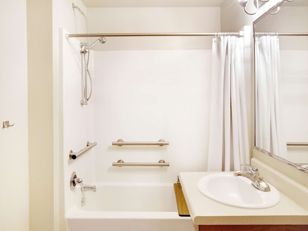 Extended Stay America - Select Suites Laredo 12/41