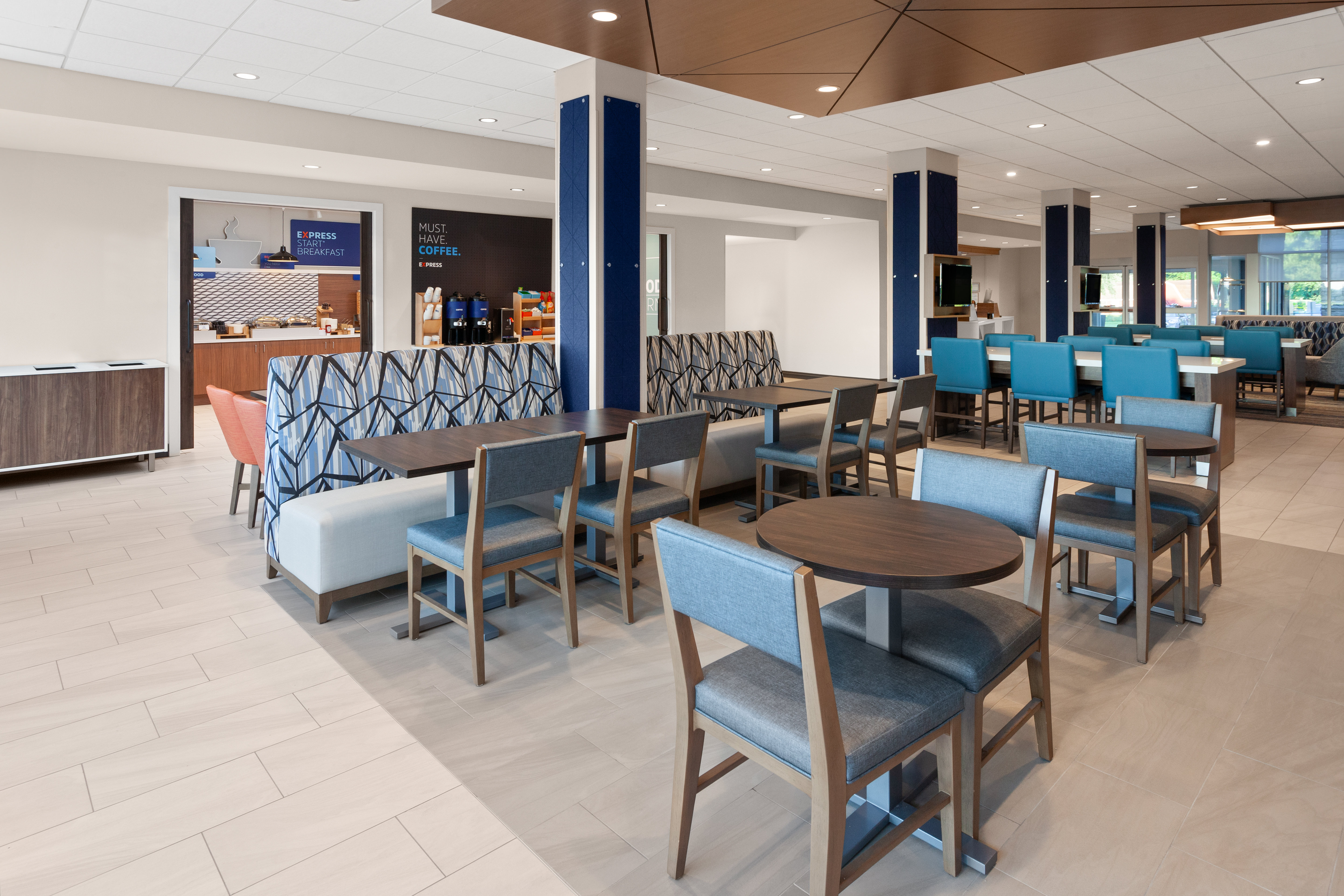 Holiday Inn Express & Suites Reedsburg - Dells Area 55/64