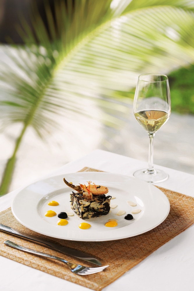 Seava Ho Tram Beach Resort (ex Saigon Ho Coc Beach Seaside Resort and Hotel) 10/40