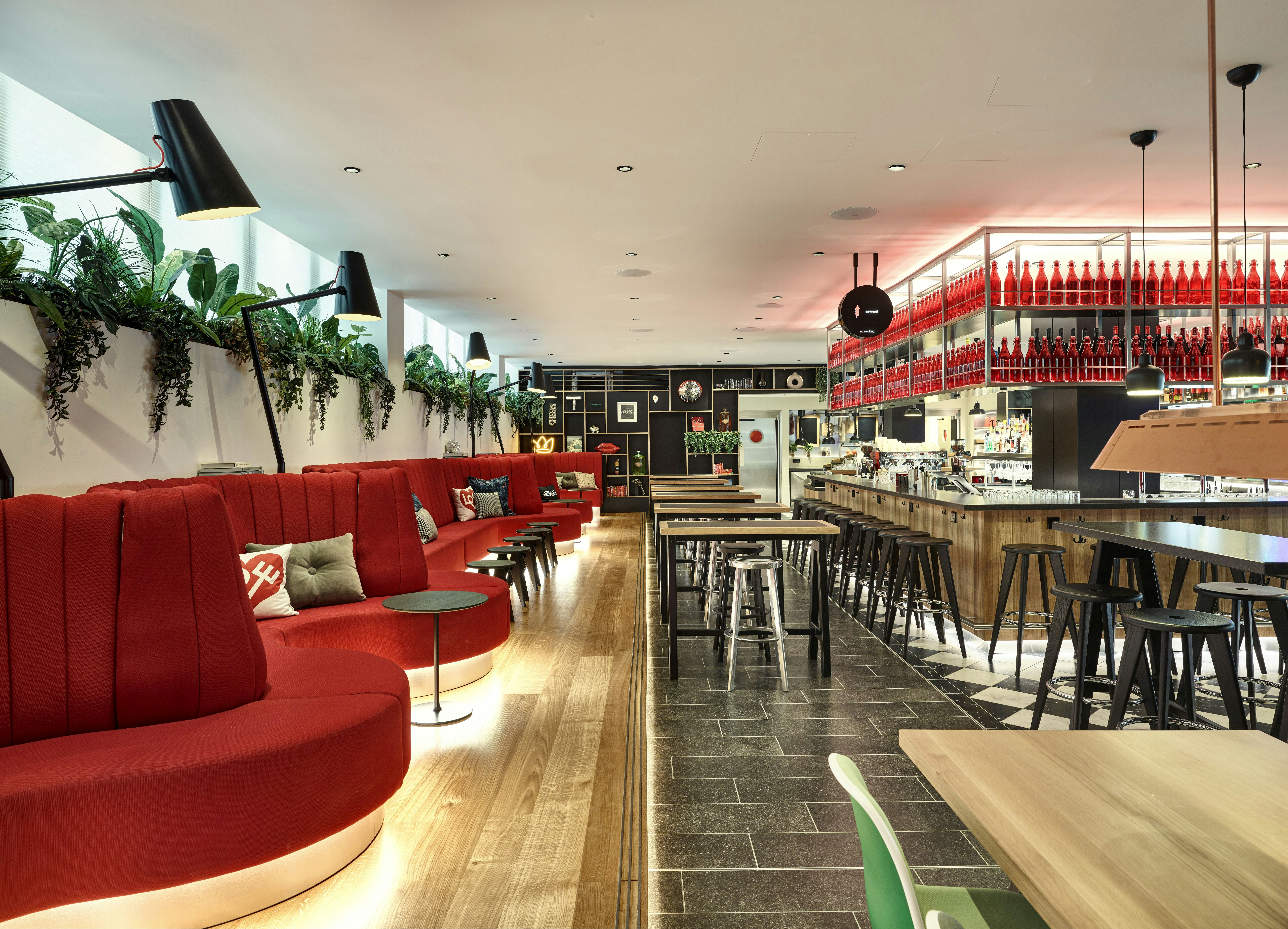 citizenM London Victoria Station 11/23