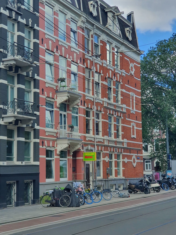 Hotel Freeland 3/57
