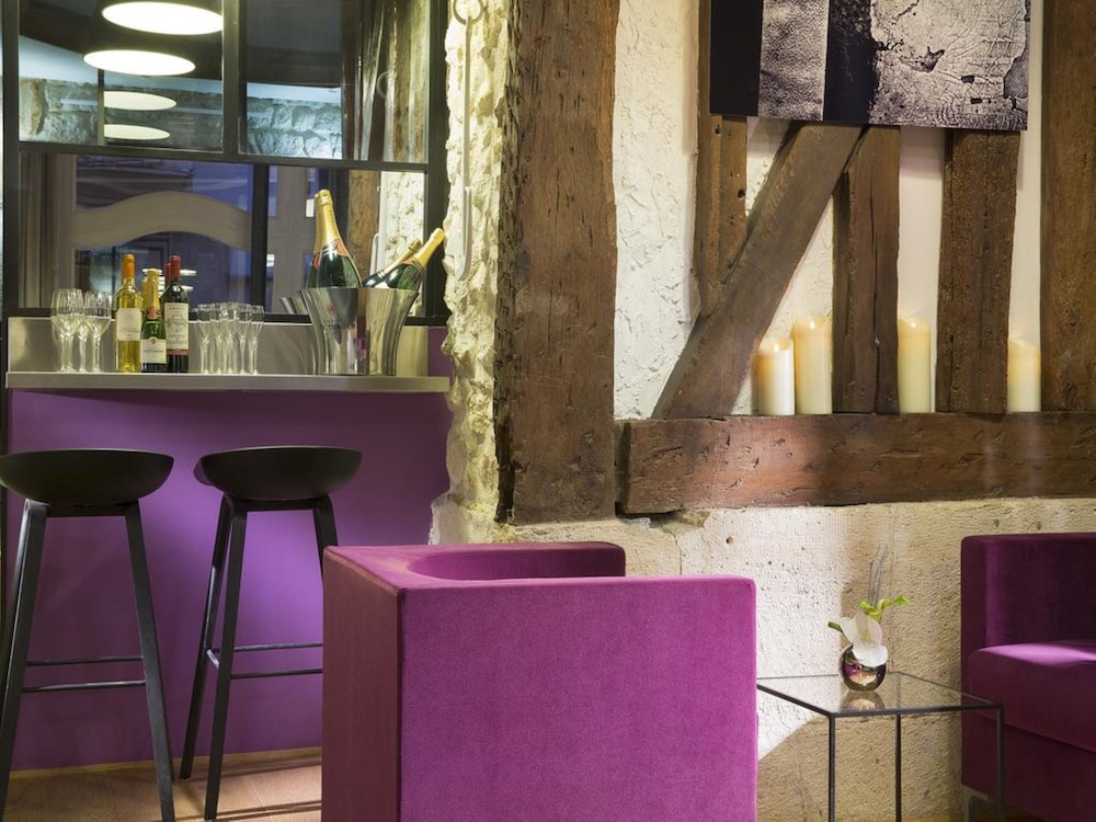 Hotel Jacques de Molay 3/44