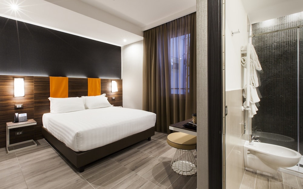 The Republic Hotel 23/59