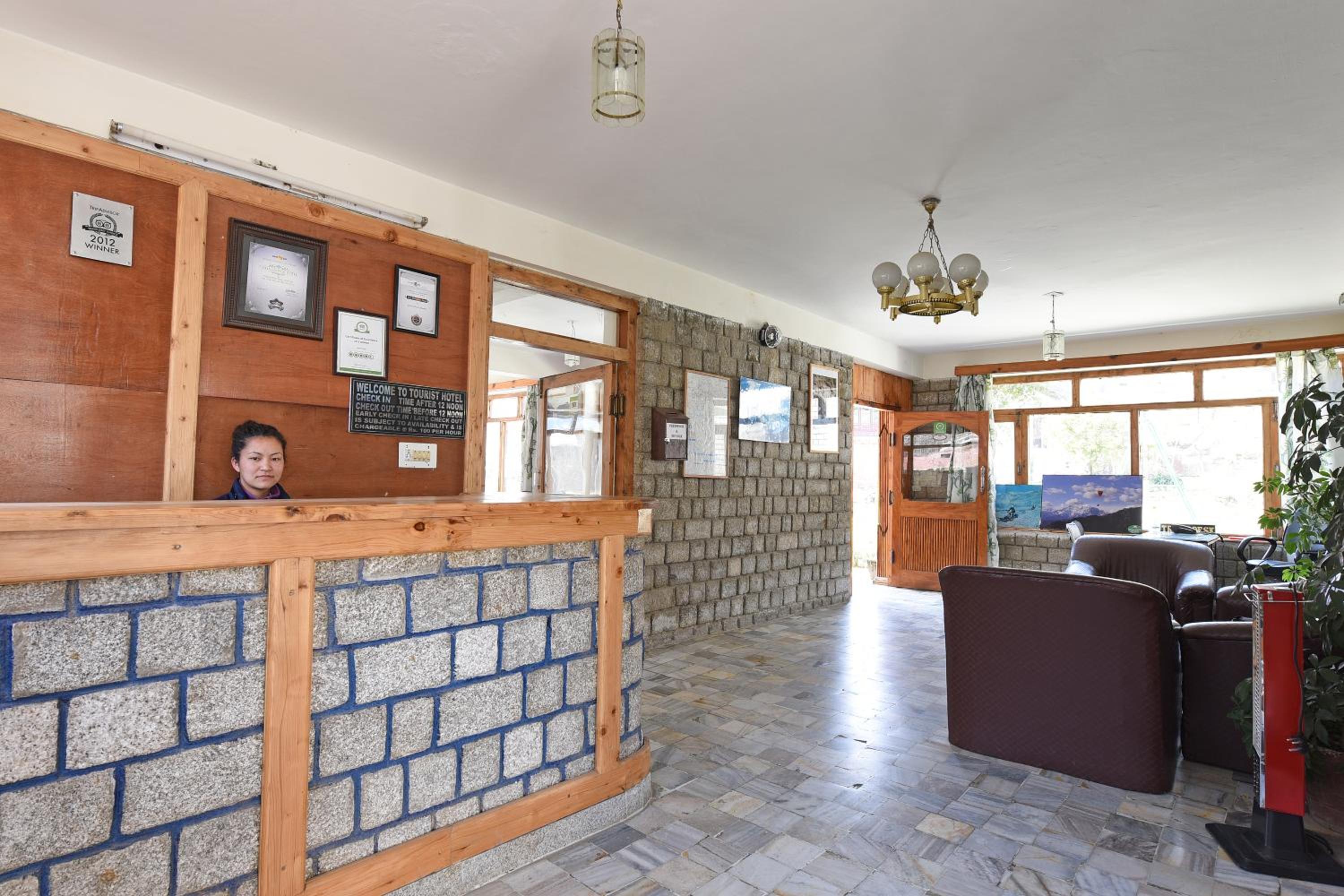 TOURIST HOTEL 10/55