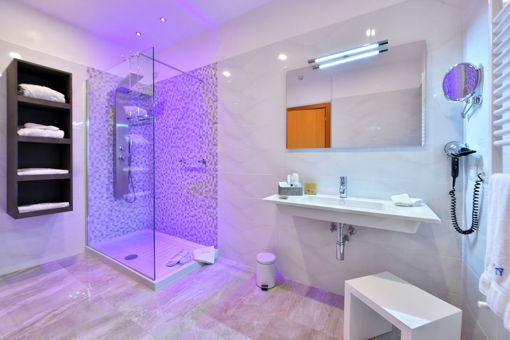 Hotel D Altavilla 26/63