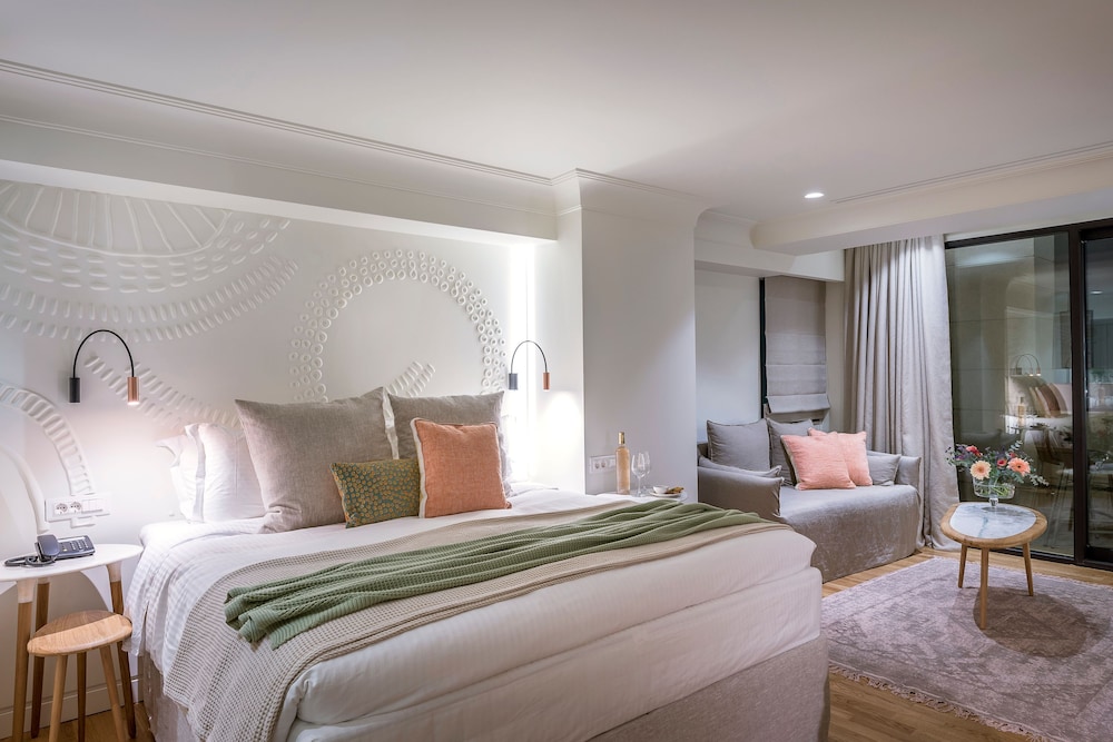 Suite, King Bed, Acropolis View, Sofa