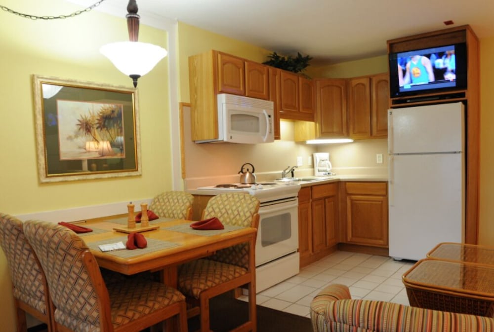 Destin Holiday Beach Resort 37/50