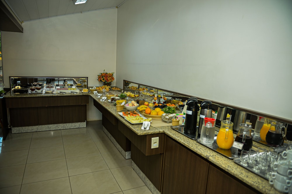 Hotel D Napoles 50/50