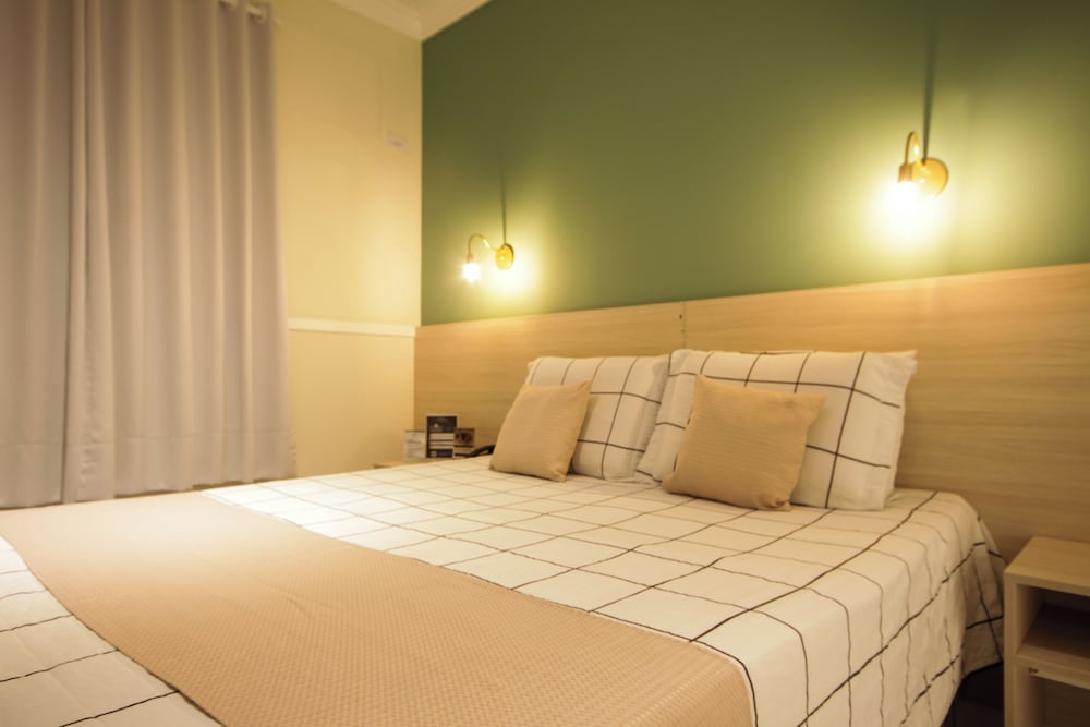 Hotel Itamarati 9/50