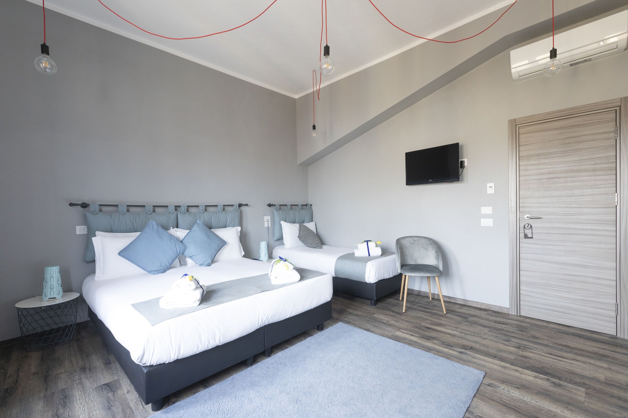 ROOM, TRIPLE