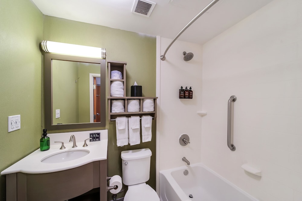 Claremont Hotel Miami Beach 34/37