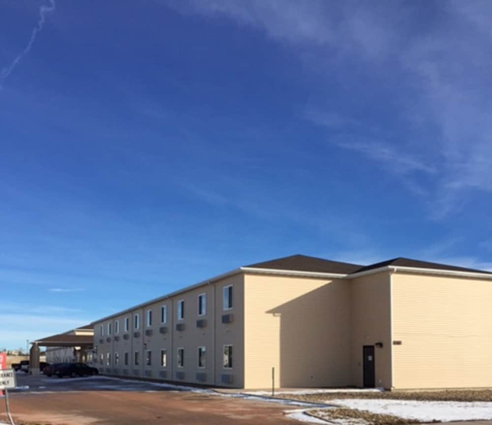 Travelodge by Wyndham Gillette 3/32