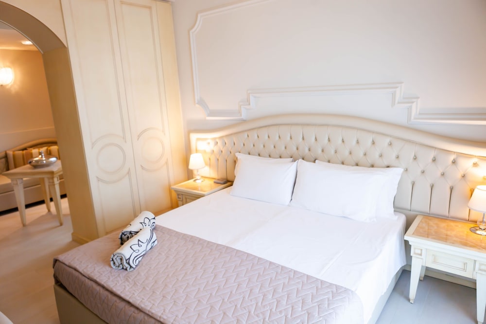 JUNIOR SUITE, SEA VIEW, BALCONY