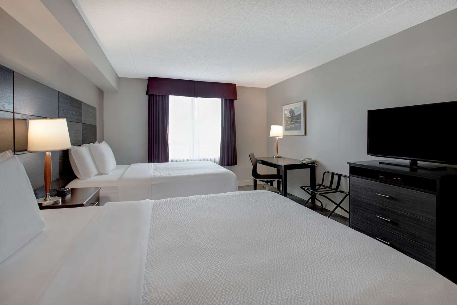 Days Inn & Suites By Wyndham Collingwood 10/38