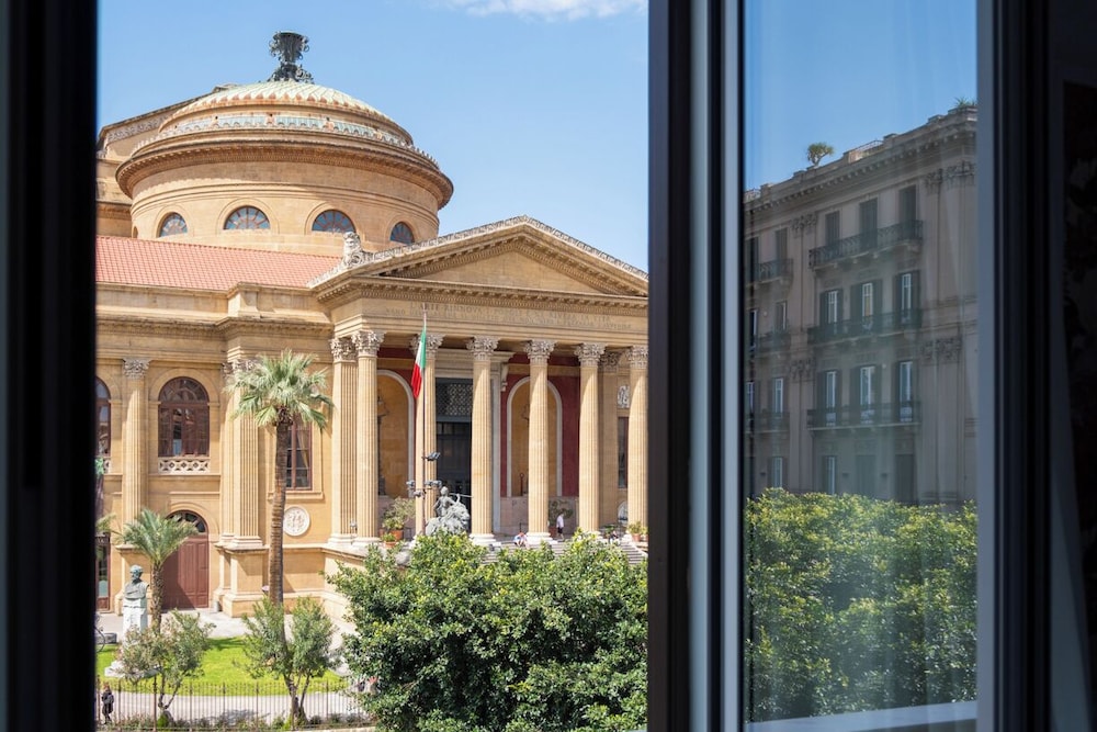Palazzo Sovrana 47/50
