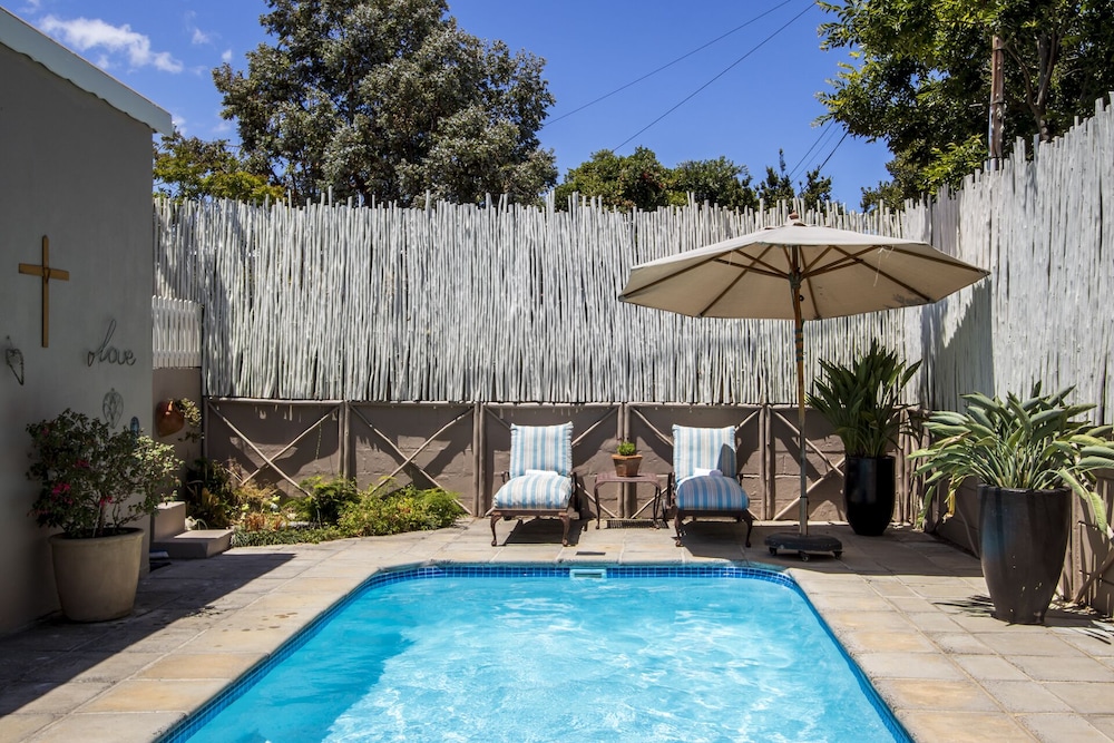 The Potting Shed Guest House 45/50