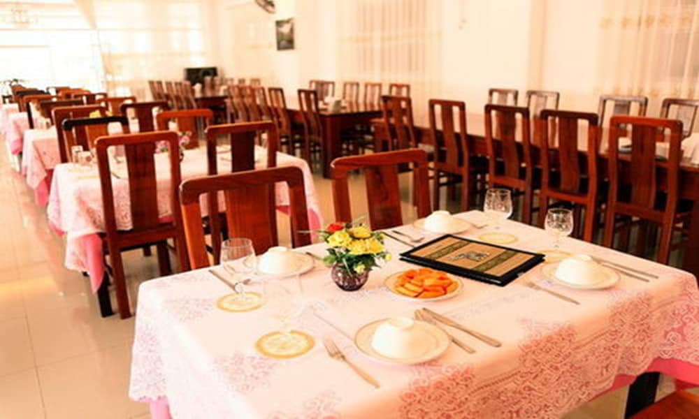 Douangpraseuth Hotel 58/67