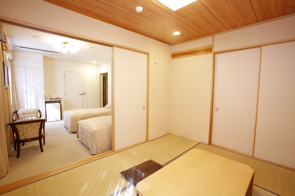 KYU KARUIZAWA HOTEL OTOWA NO MORI 25/66