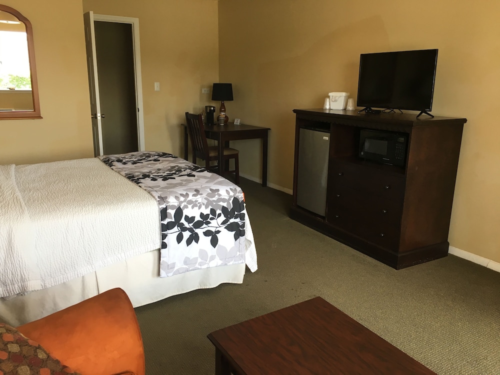 Ambassador Inn 20/56