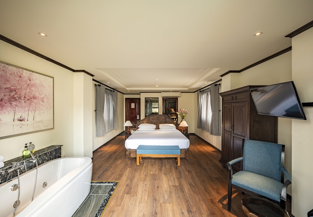 Amanaki Saigon Boutique Hotel 68/80