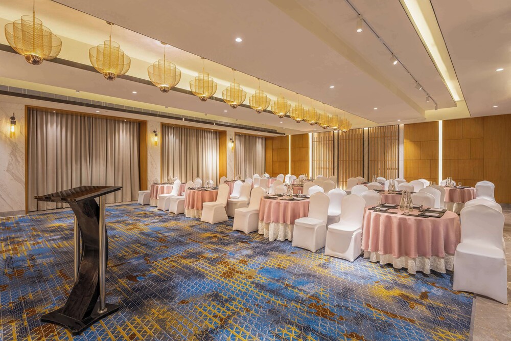 Radisson Resort Khopoli 36/49