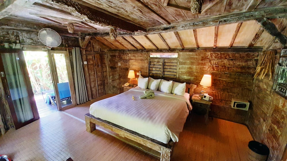 Chalet, Garden View