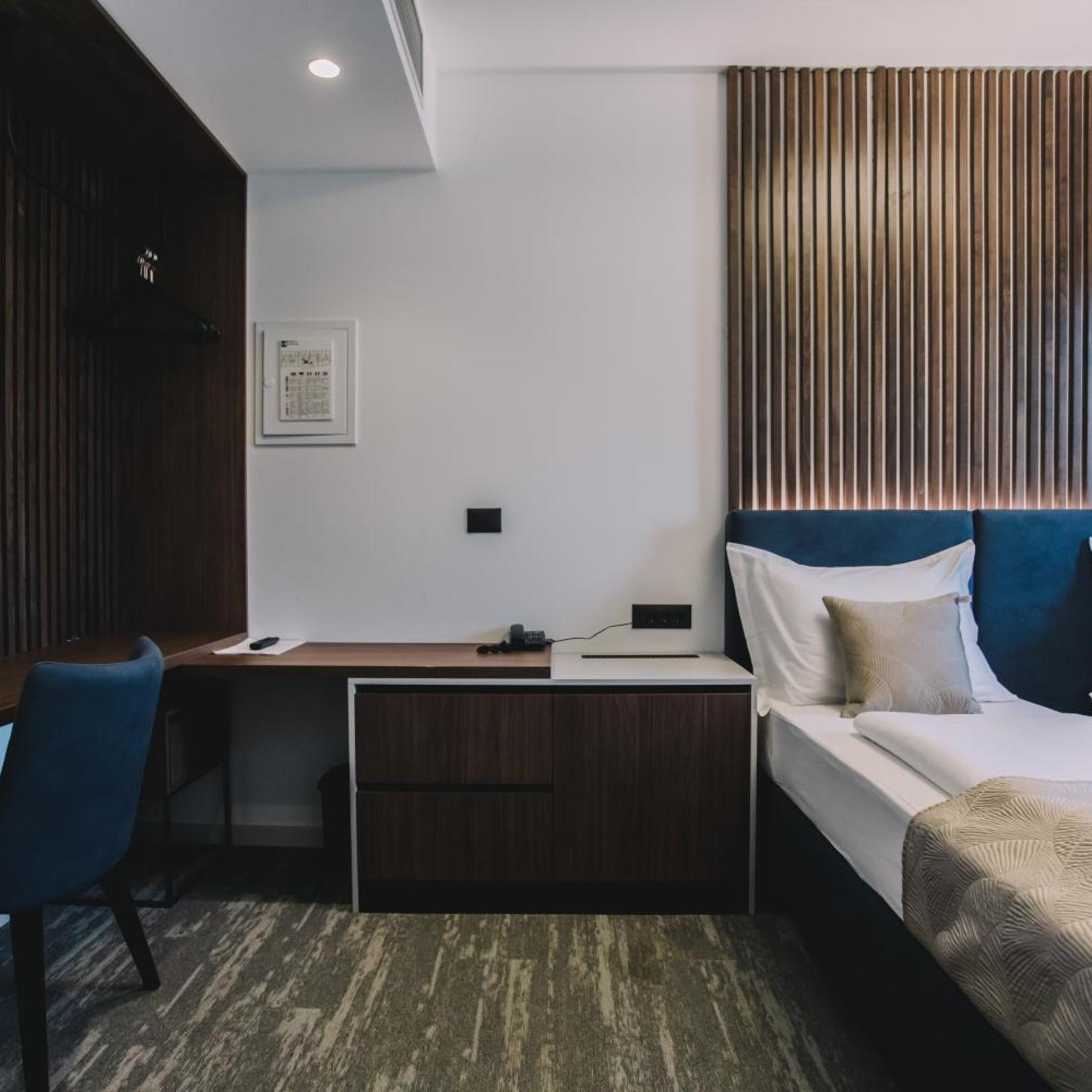 Hotel Batuda 16/50