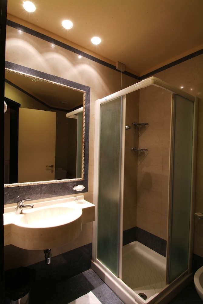 Grand Eurhotel and Residence 5/25