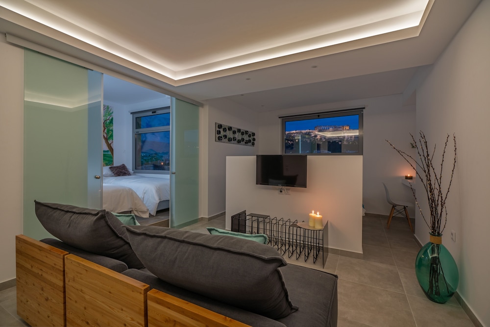 Mythos Luxury Suites 23/50