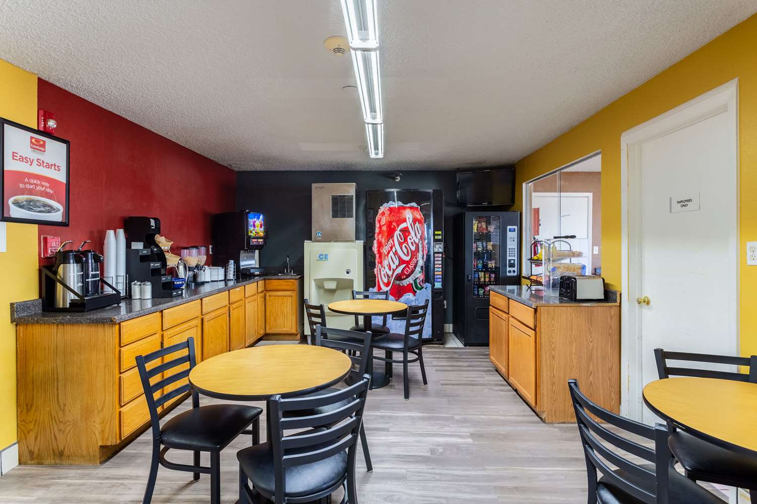 Econo Lodge Gallup West 18/24