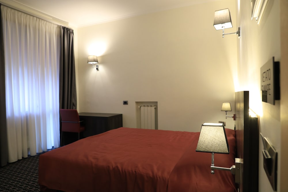 STANDARD, DOUBLE BED