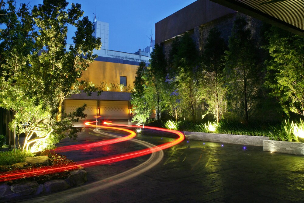 Han Guan Motel 44/48