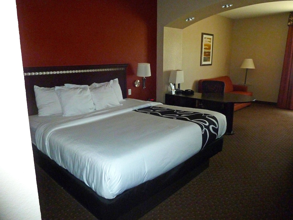 Americas Best Value Inn Suites Gun Barrel City 15/57