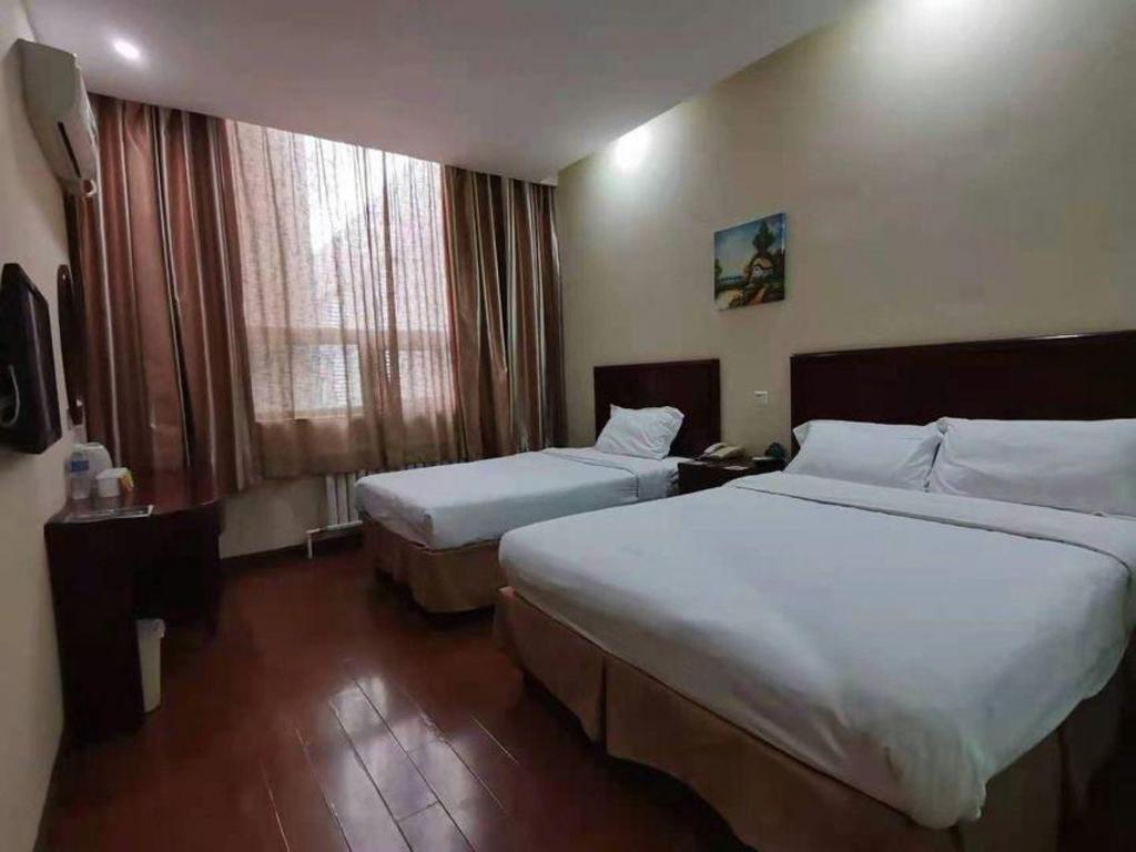 GreenTree Inn Qingdao Jiaozhou Sanlihe Park Express Hotel 12/40