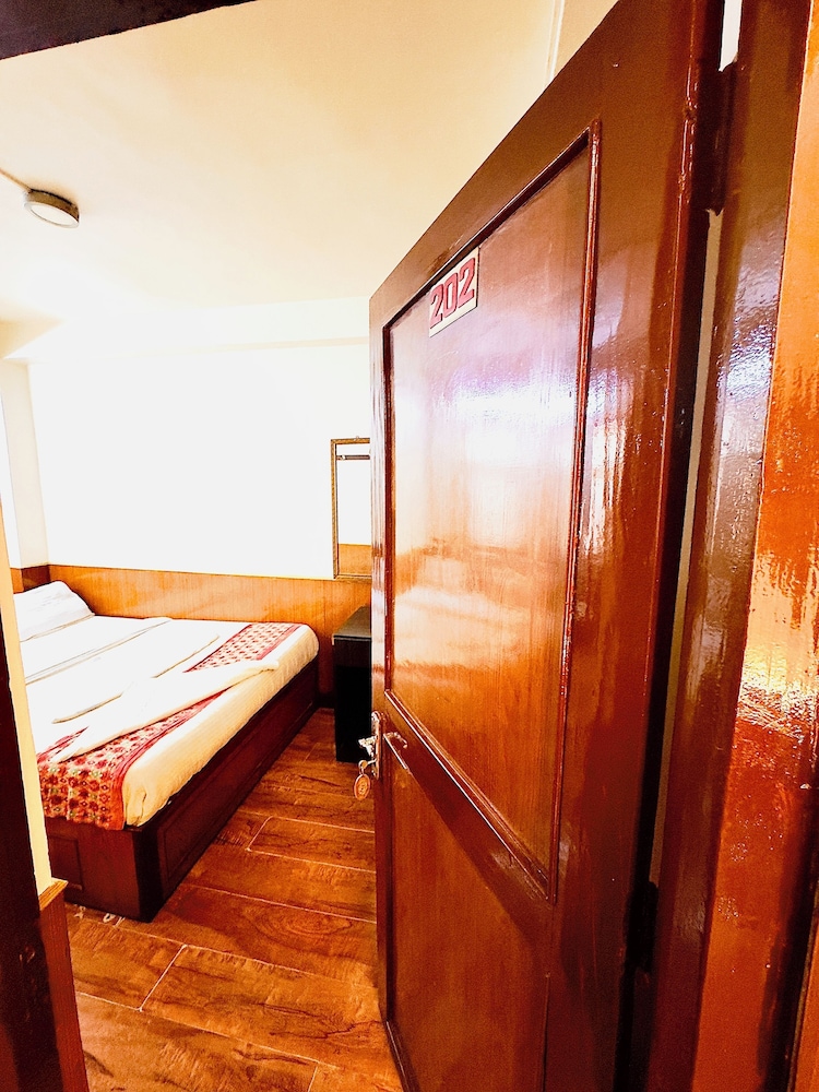 Hotel Plumeria Inn 23/39