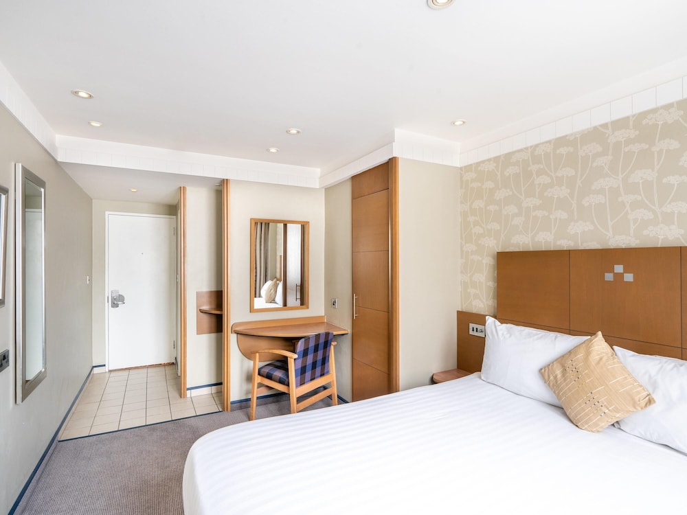 Mercure Maidstone Great Danes Hotel 28/75