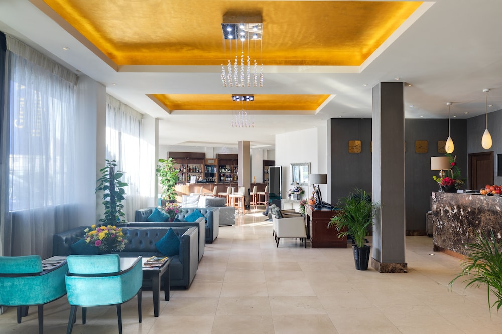 Park Grand London Heathrow 50/58