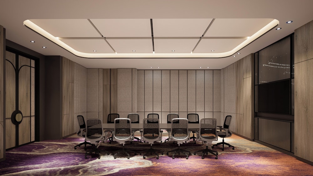 Mercure Madiun 34/41
