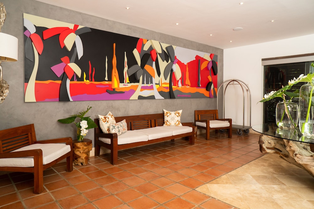 Hotel Casa Hemingway 9/76