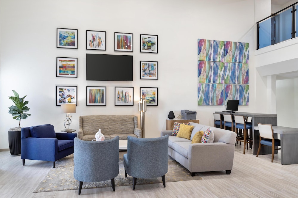 Best Western Plus Executive Hotel Suites 26/50
