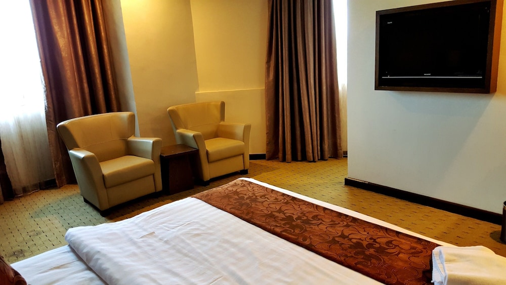 Lintas View Hotel 17/21
