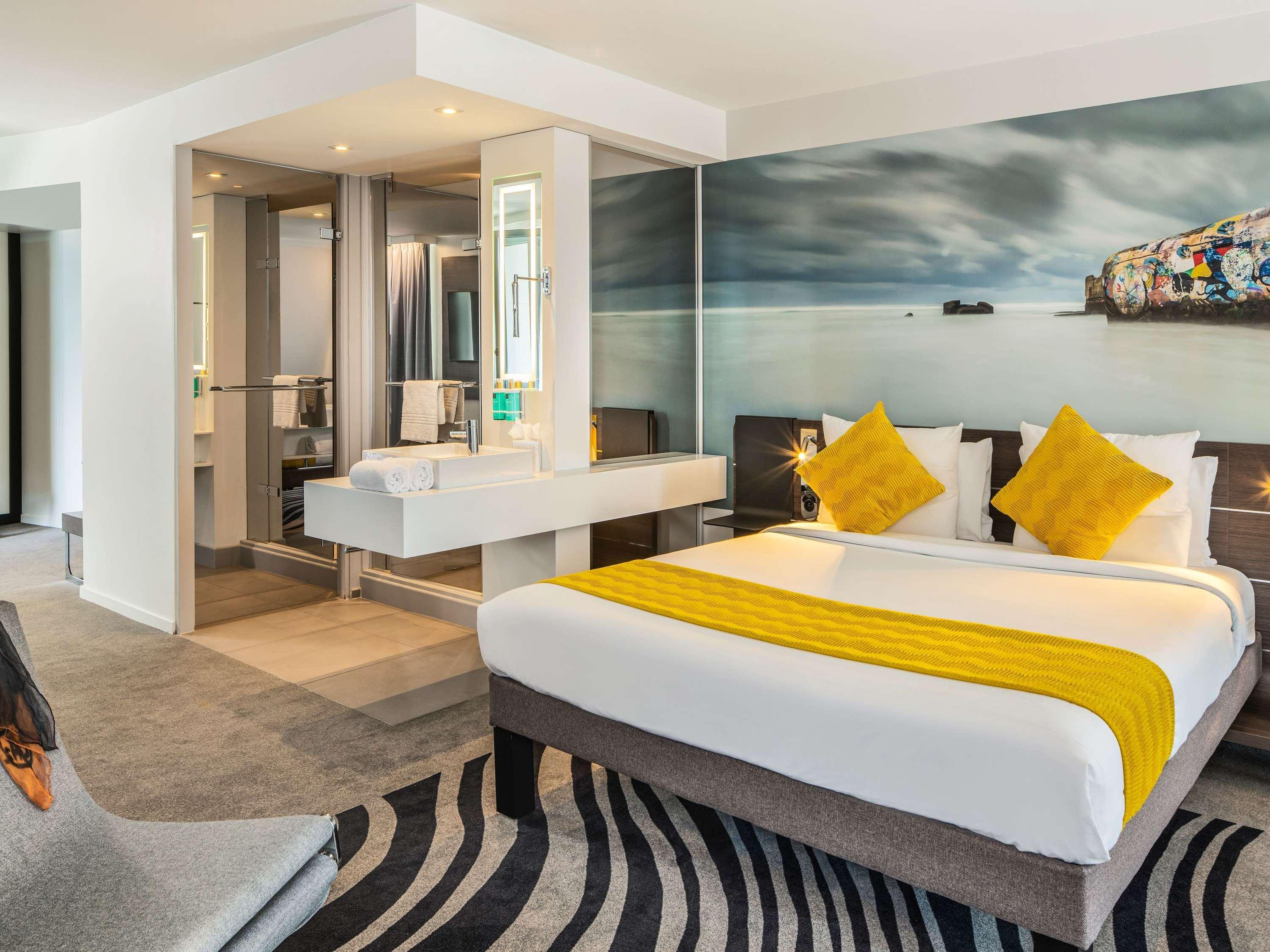 SUITE, DOUBLE BED