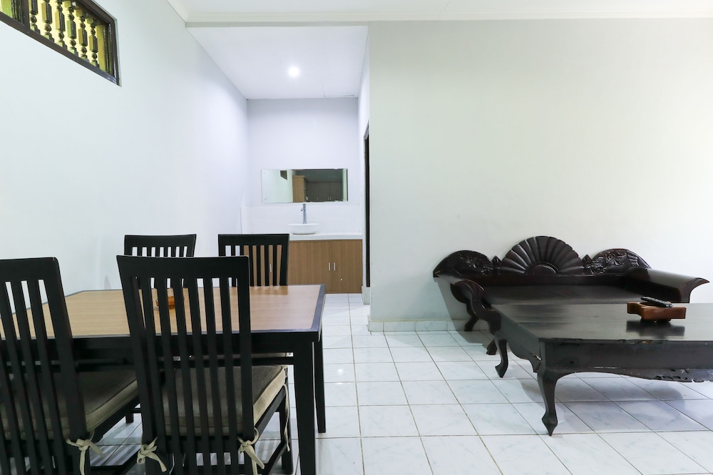 Sari Indah Cottages 33/41