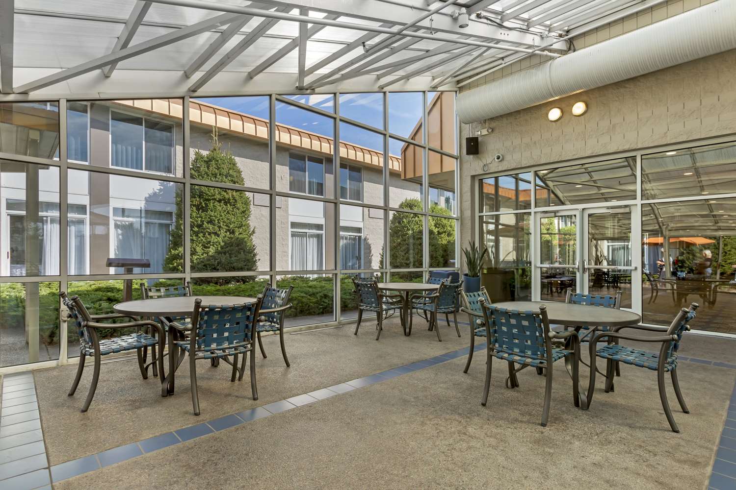 Best Western Plus Coeur D alene Inn 36/41
