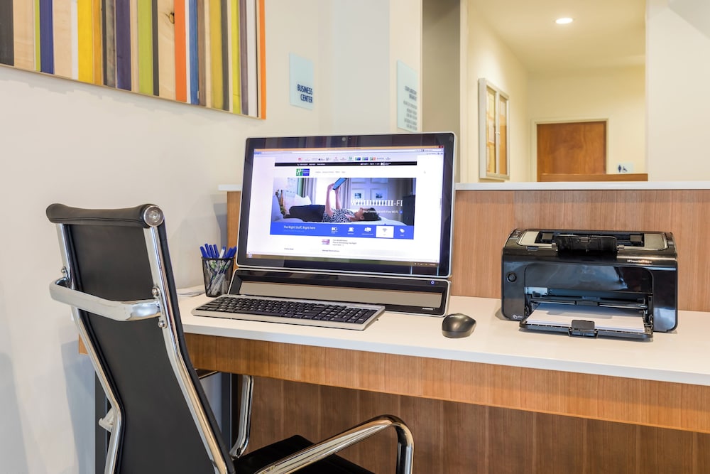 Holiday Inn Express Hotel Suites Bremen 60/66